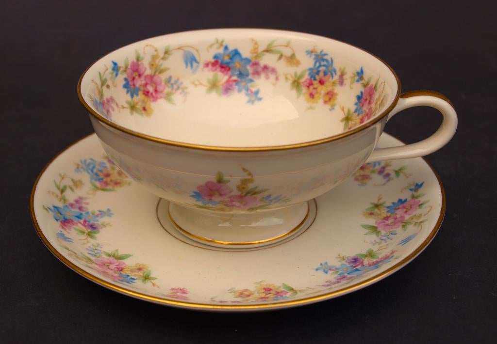Thomas Ivory - Kop en schotel - porselein - vintage, Huis en Inrichting, Keuken | Servies, Nieuw, Ophalen of Verzenden, Overige stijlen