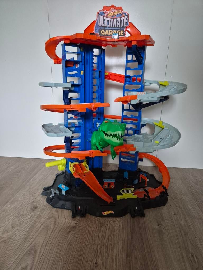 Hot Wheels Ultimate Garage met T-Rex, Ophalen, Gebruikt
