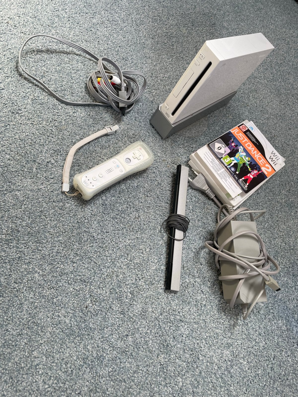 Wii Console met Just Dance 2 en Wii Fit Plus, Nintendo, _, _, Ophalen of Verzenden