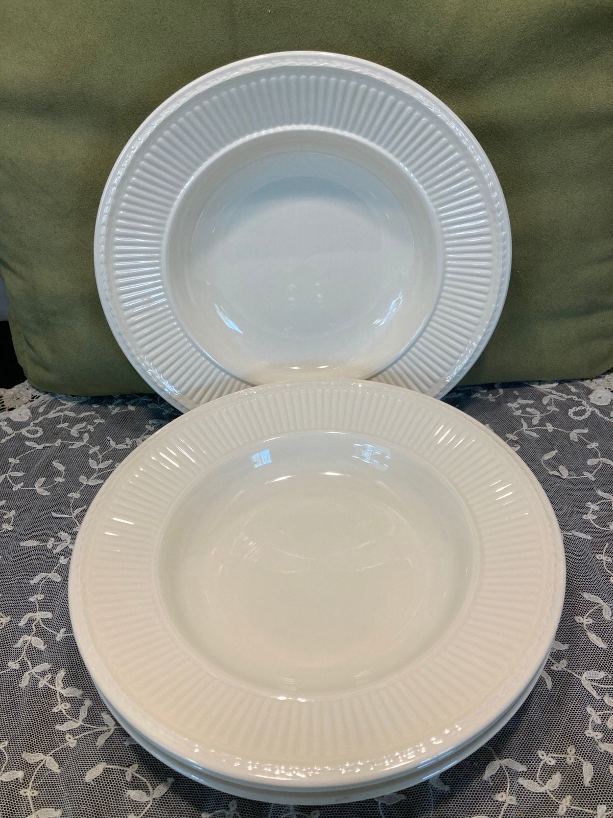 Diep bord Wedgwood Queen’s Ware EDME (050725s), Gebruikt, Ophalen of Verzenden, Bord(en), Wedgwood