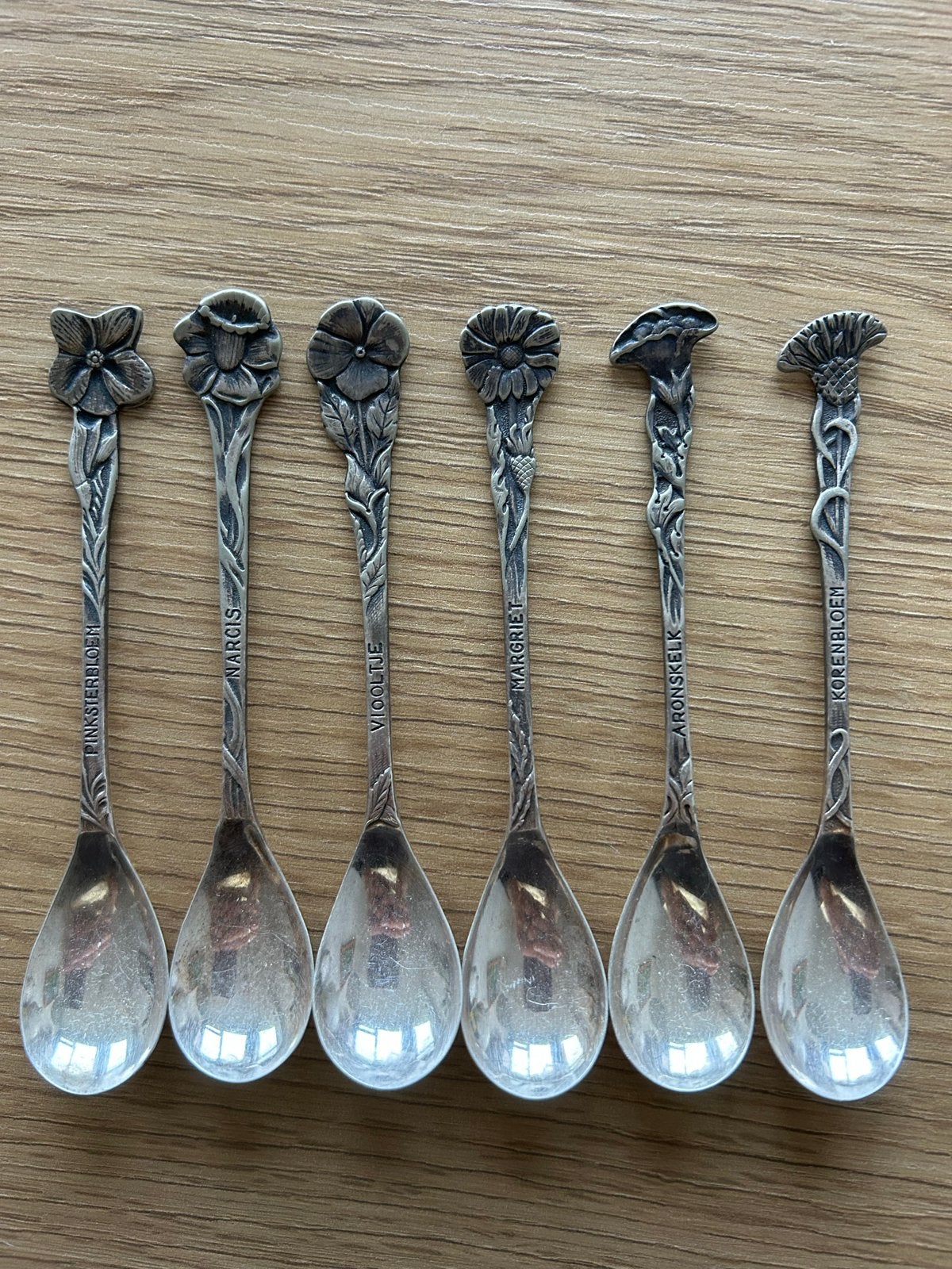 Set van 6 verzilverde theelepels met bloemmotieven, Antiek en Kunst, Ophalen of Verzenden