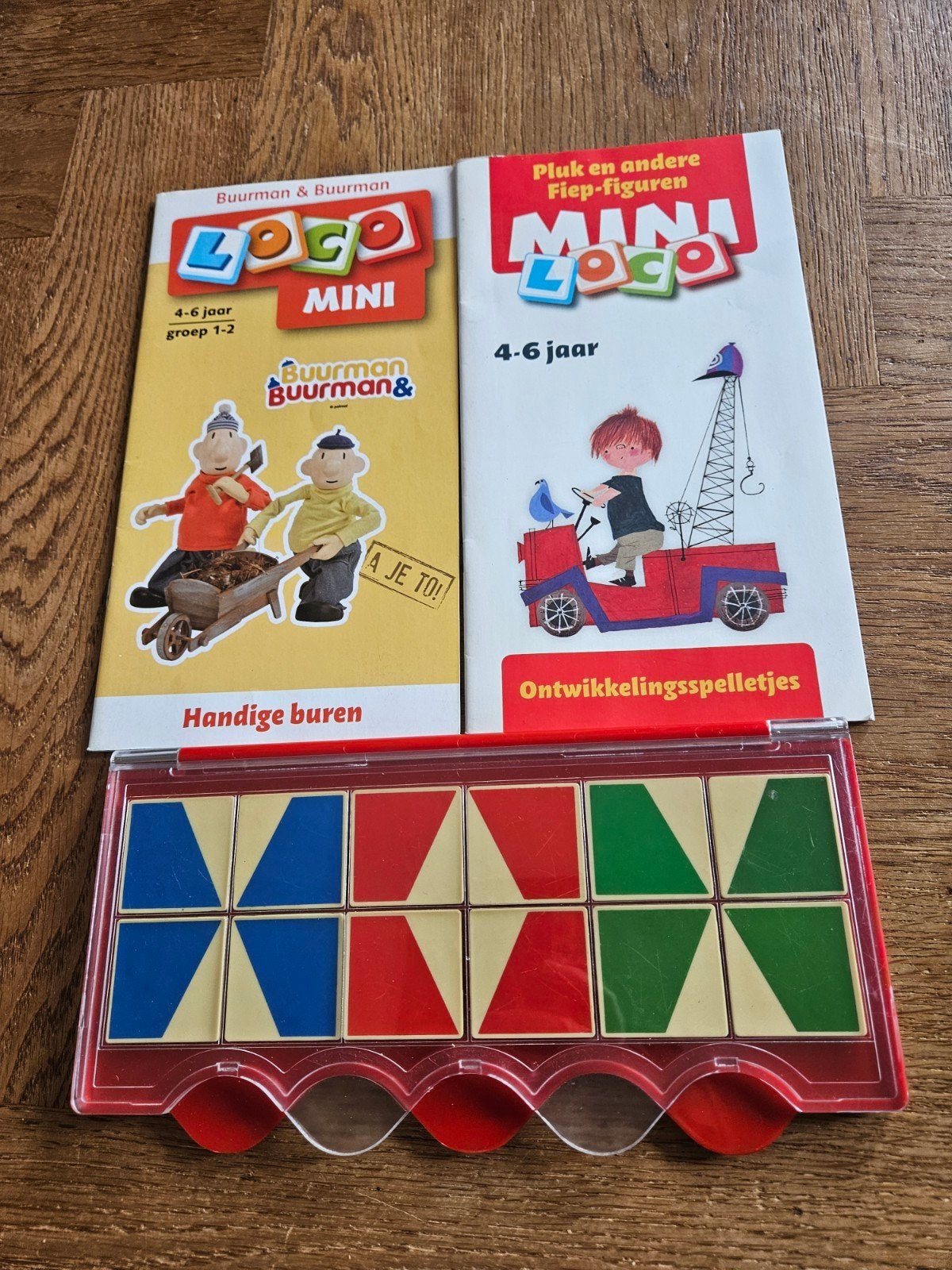 Mini Loco set met 2 boekjes (zonder doos), Ophalen of Verzenden, Gebruikt, Taal en Lezen