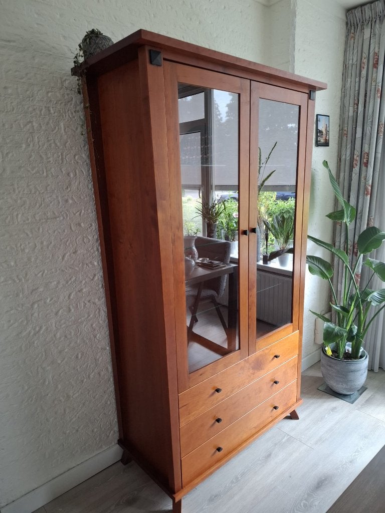 Luxe massieve kersenhouten vitrine kast, Huis en Inrichting, Kasten | Vitrinekasten, Ophalen, Zo goed als nieuw, Kersenhout, 150 tot 200 cm