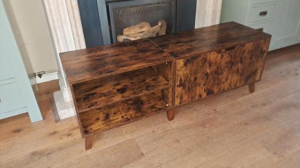 Uniek televisie meubel van hout met tijgerprint motief, Ophalen, 100 tot 150 cm, 125 cm of meer, Zo goed als nieuw