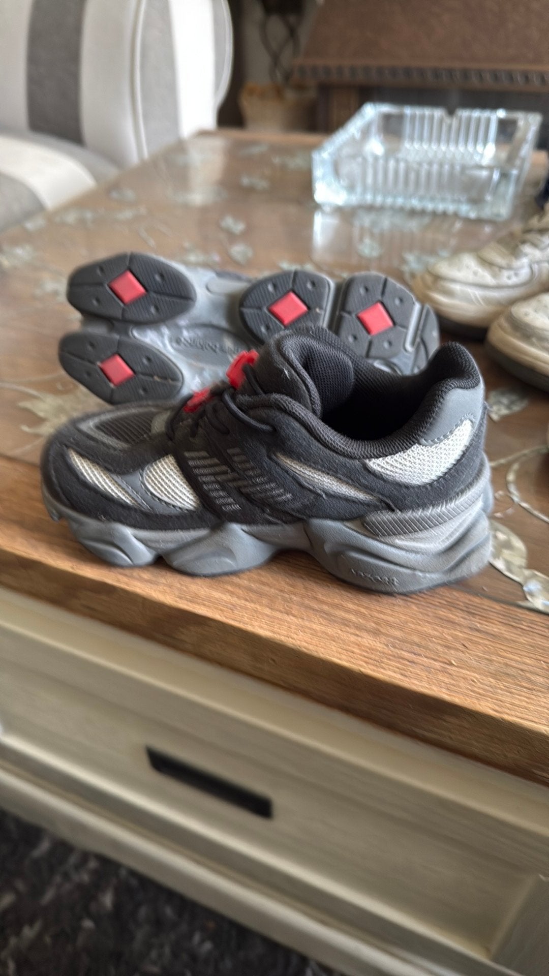 New Balance 9060 sneakers. Maat 26., Ophalen, Zo goed als nieuw, Hardloopschoenen, Overige merken