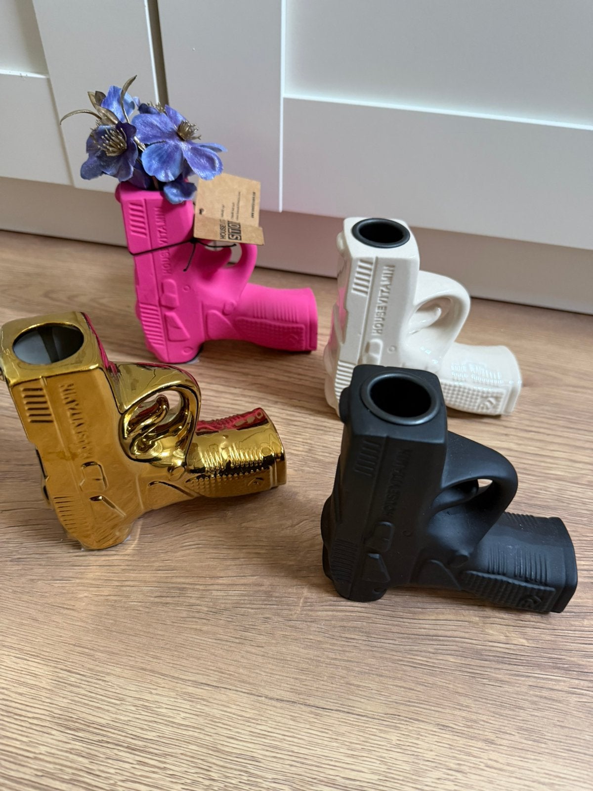 Pistool vaasjes house vitamin showmodel, Huis en Inrichting, Ophalen, Nieuw, Goud