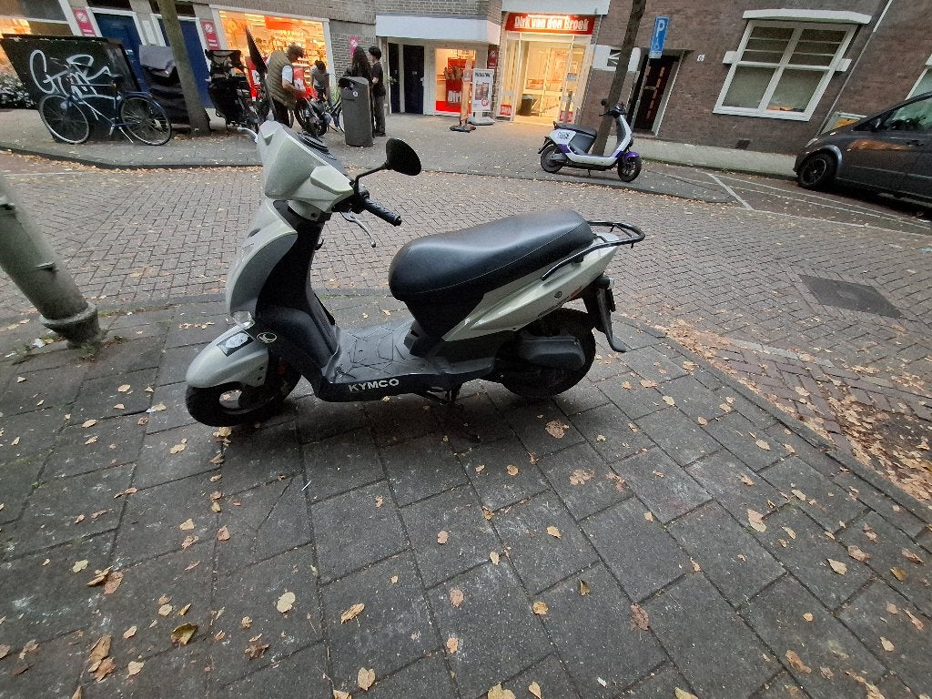 Kymco scooter met 12 inch wielen - Goed onderhouden, Ophalen, Gebruikt, Maximaal 45 km/u, 50 cc