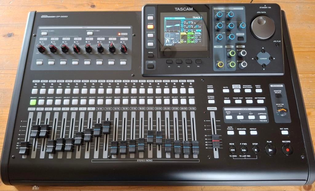 TASCAM DP-32SD Digitale Portastudio Recorder, Ophalen of Verzenden, Zo goed als nieuw, 20 kanalen of meer, Microfooningang