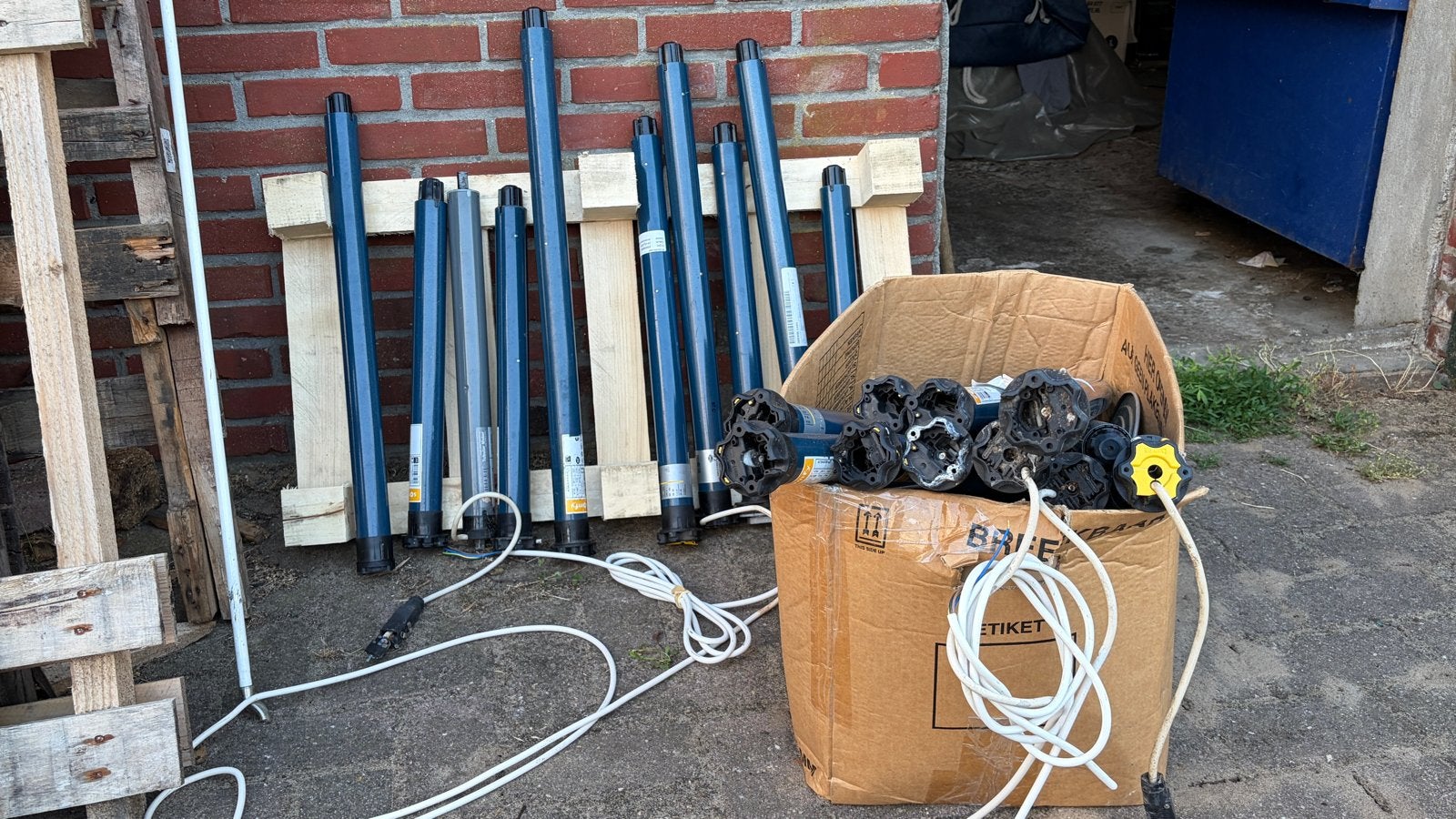 Somfy motoren - Diverse modellen beschikbaar, Doe-het-zelf en Verbouw, Rolluiken, Ophalen, Gebruikt, Minder dan 100 cm, Wit
