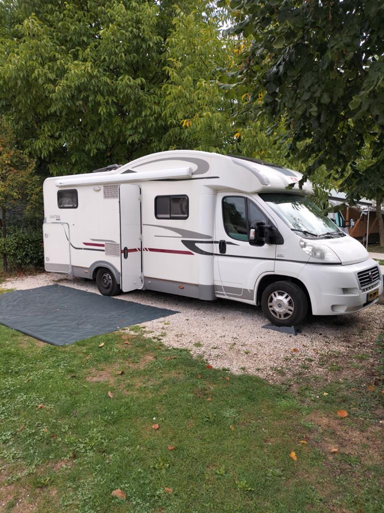 Adria Matrix camper van 2011, Airbags, Luifel, Koelkast, Particulier