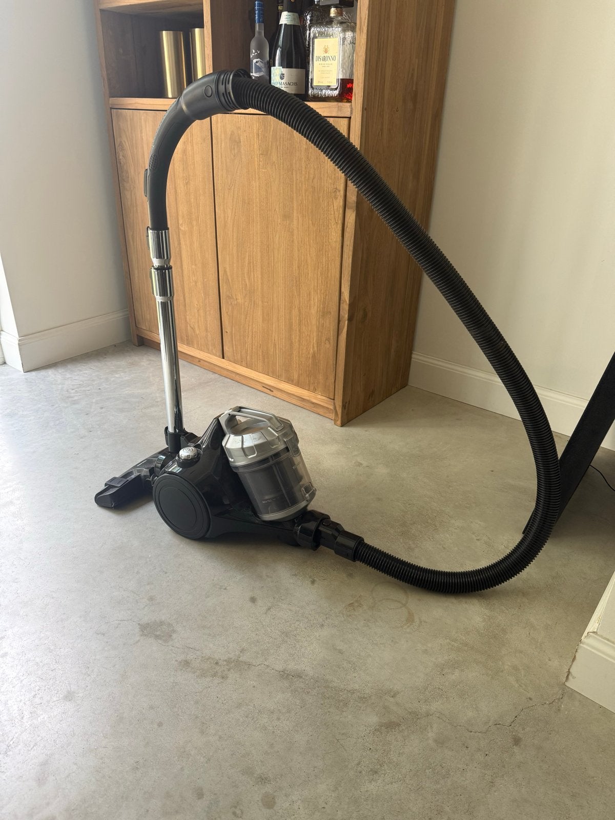 Stofzuiger met reservoir, Overige merken, Gebruikt, Ophalen of Verzenden, Minder dan 1200 watt