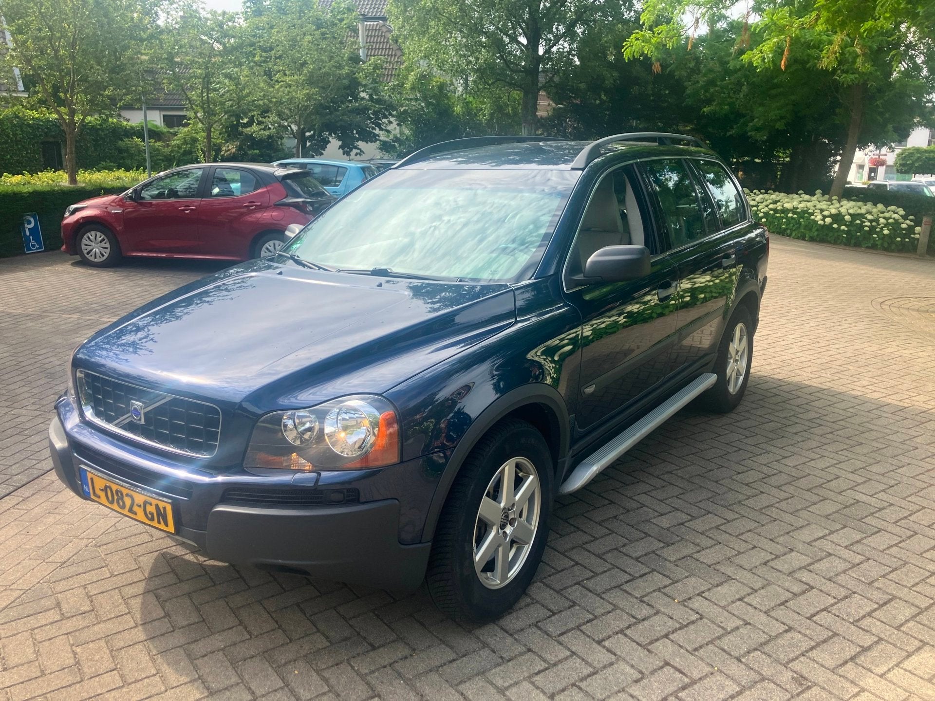 Volvo XC90 2.5 T 7 ,persoons navi groot scherm motor gerevis, Gebruikt, Beige, Blauw, 7 stoelen