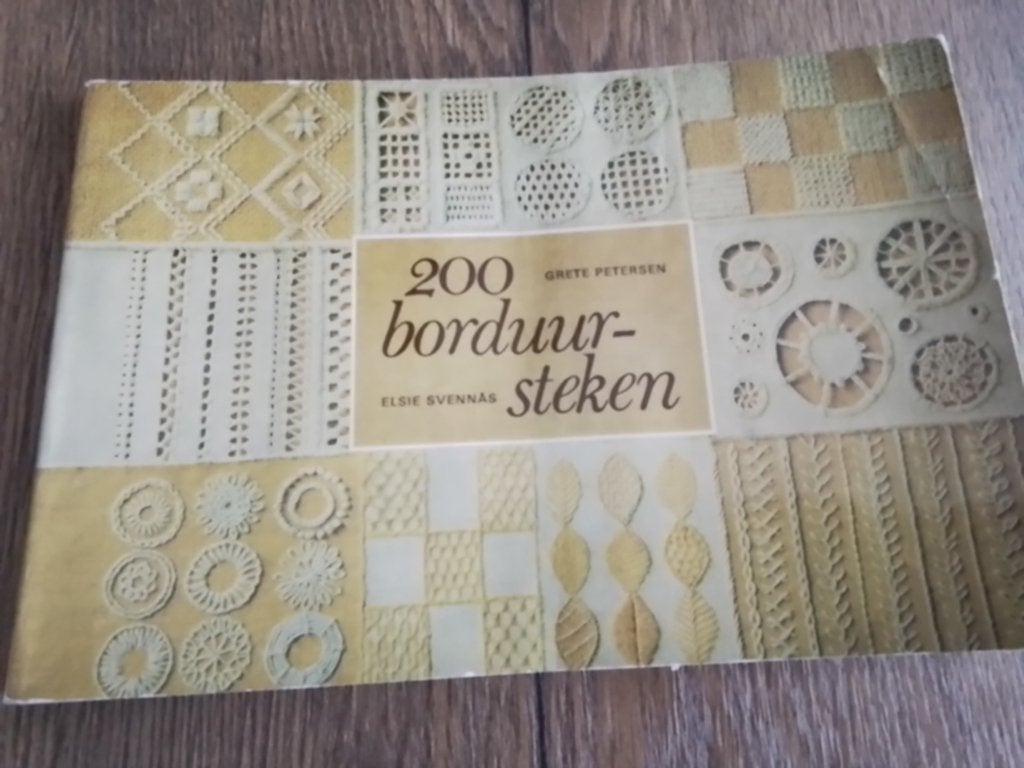 200 borduursteken, Ophalen of Verzenden, Gebruikt, Handborduren, Patroon