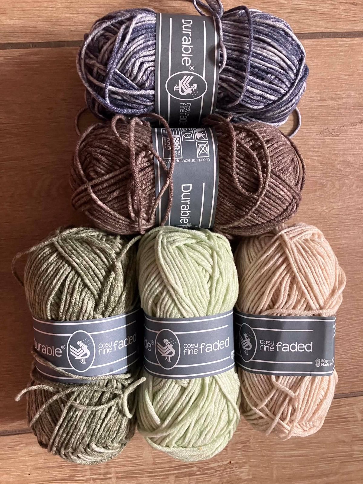 5 bollen Cosy fine faded in mix van kleuren, nieuw, Hobby en Vrije tijd, Ophalen of Verzenden, Nieuw, Breien of Haken, Wol of Garen