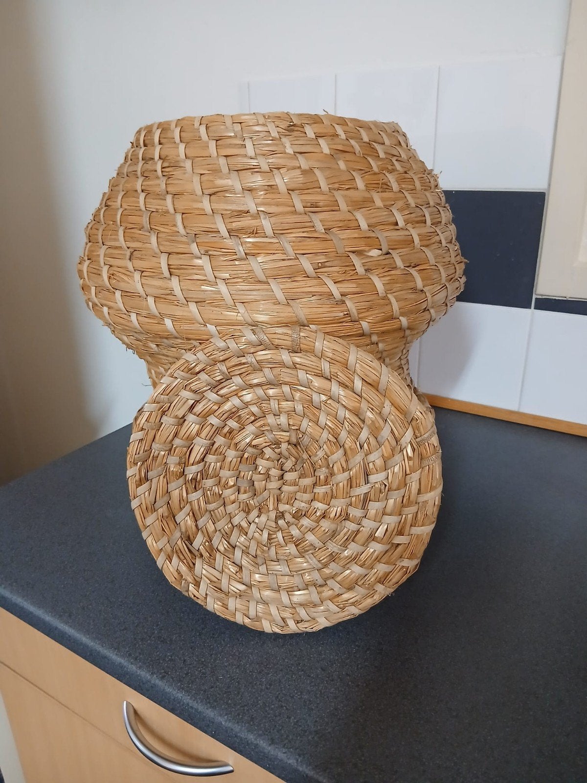 Vintage handgemaakte mand vaas gevlochten zeegras BoHo, Ophalen, Rond, Riet