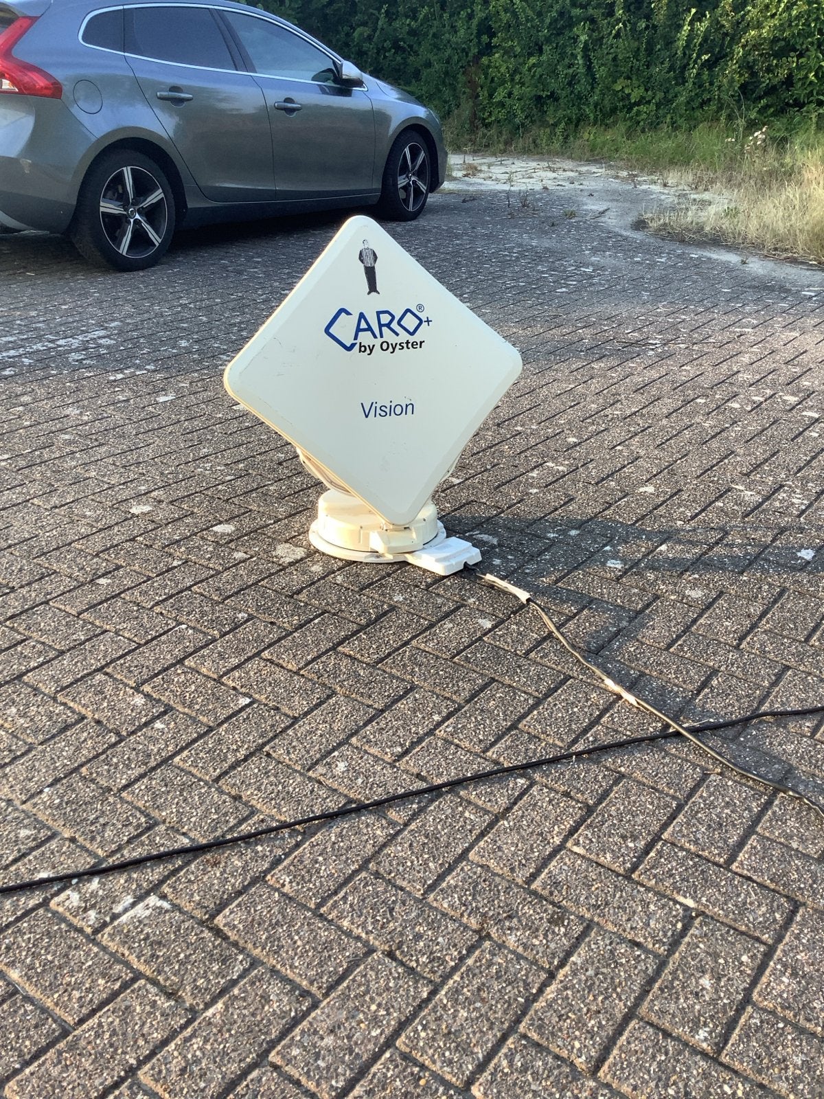 Caro+ Vision zelfzoekende Satelliet Antenne, Ophalen, Gebruikt, (Schotel)antenne, Overige merken