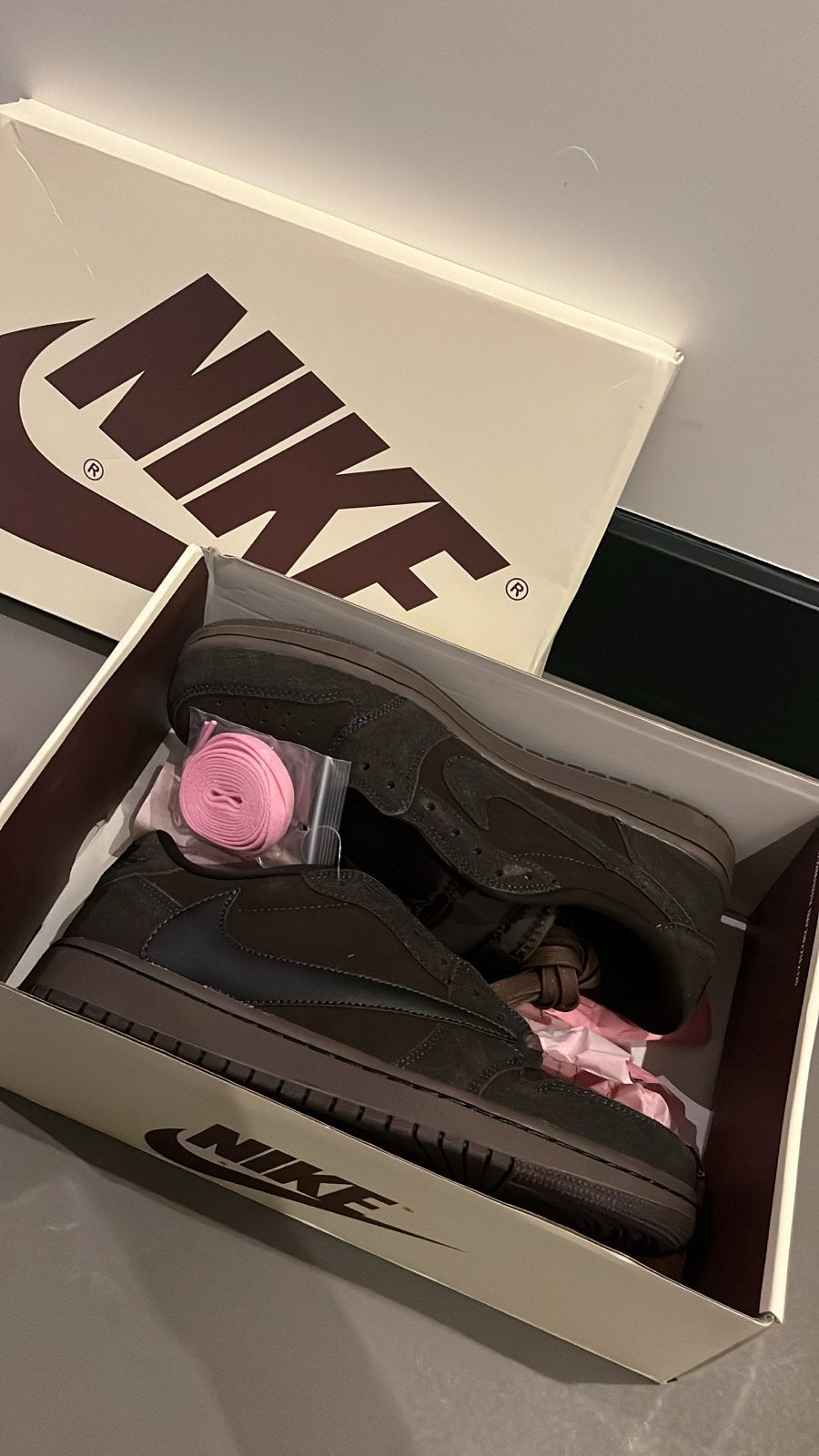 Nike Air Jordan 1 Low Travis Scott Reverse Mocha, Ophalen of Verzenden, Nieuw, Bruin, Sneakers of Gympen