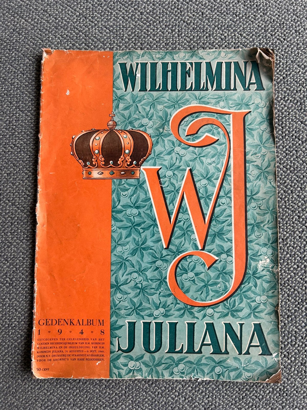Gedenkalbum 1948 Wilhelmina en Juliana, Ophalen of Verzenden, Gebruikt, Tijdschrift of Boek
