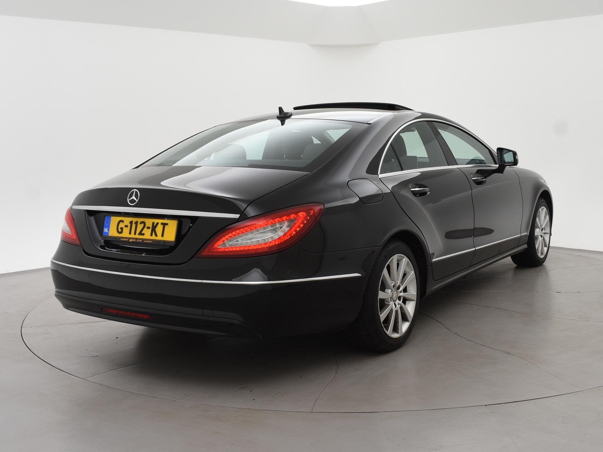 Mercedes-Benz CLS-klasse 400 4MATIC 333 PK SEDAN + 360 CAMER, Auto's, Stof, Gebruikt, 4 stoelen, Zwart