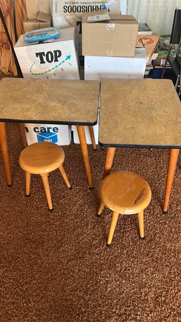 Vitrage school tafels met krukjes, Ophalen of Verzenden, Gebruikt, Hout