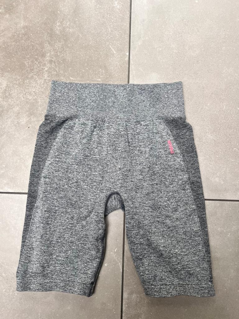 GYMSHARK GRIJS FITNESS/ SPORT KORT BROEK SHORT MAAT L, Kleding | Dames, Sportkleding, Maat 42/44 (L), Ophalen of Verzenden, Grijs