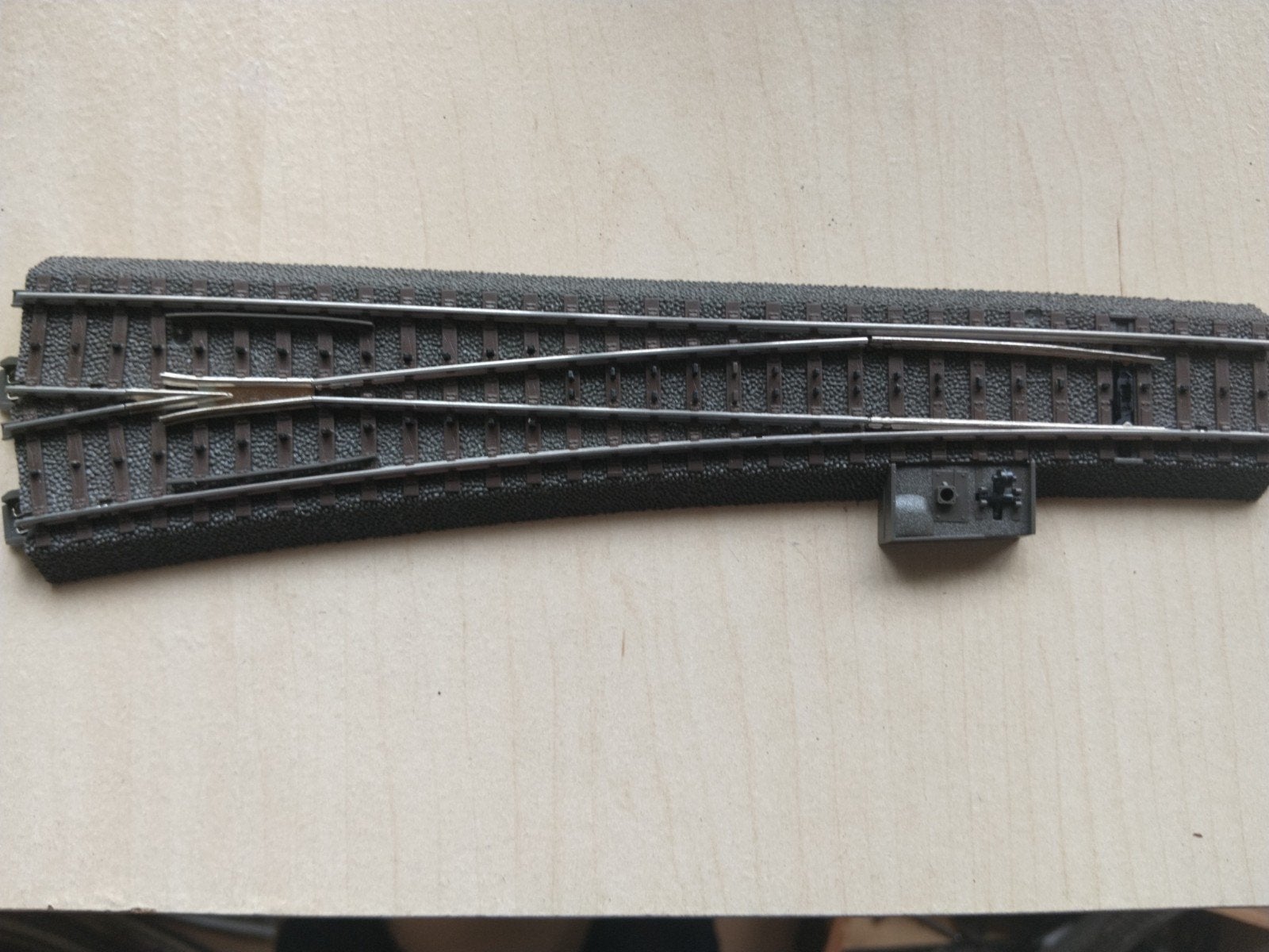 Märklin 24711 slanke wissel links, Hobby en Vrije tijd, Modeltreinen | H0, Wisselstroom, Nieuw, Rails, Ophalen of Verzenden