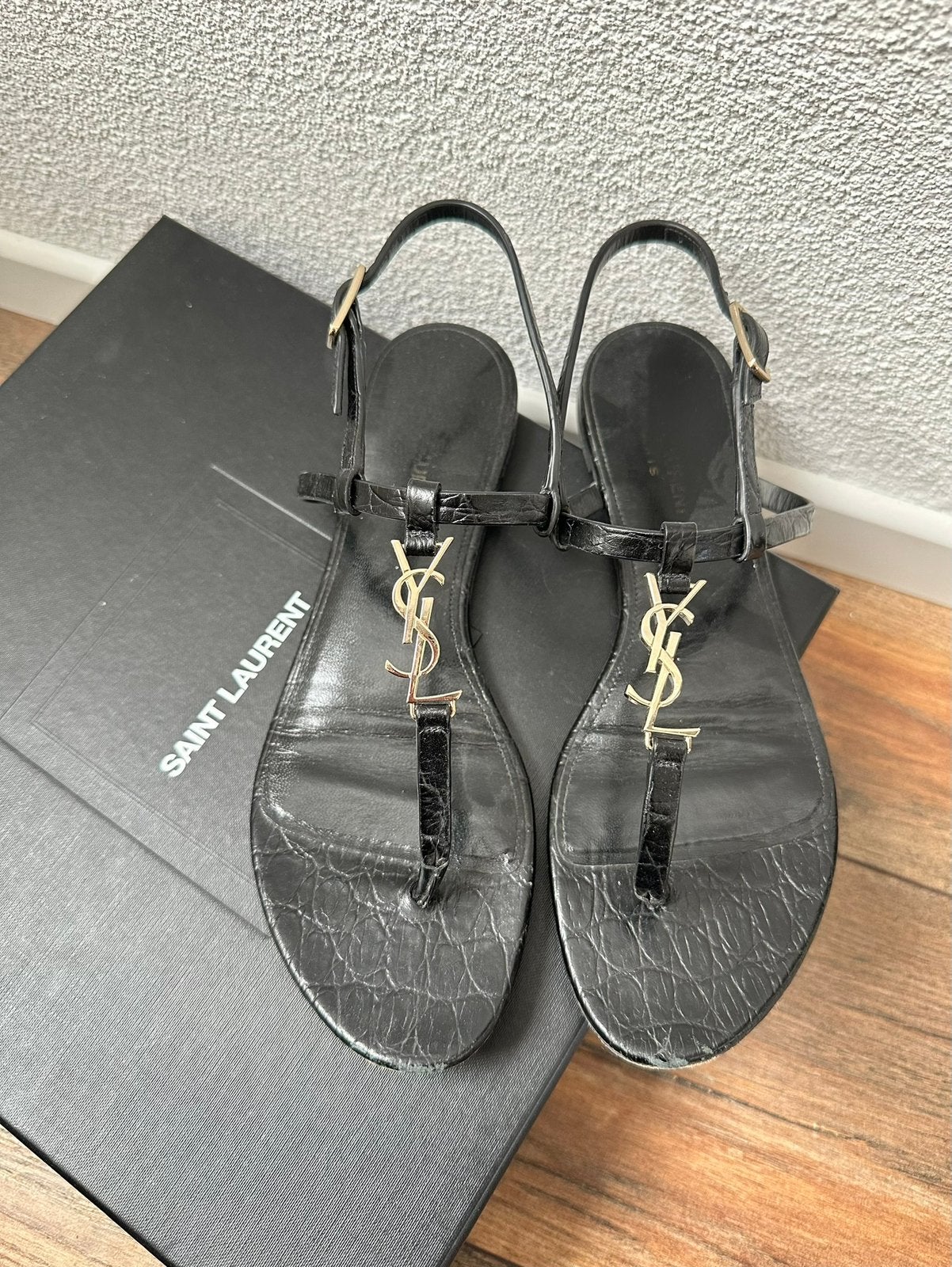 Yves Saint Laurent (YSL) Cassandra sandalen in maat 39., Slippers, Zwart, Ophalen of Verzenden, Gedragen