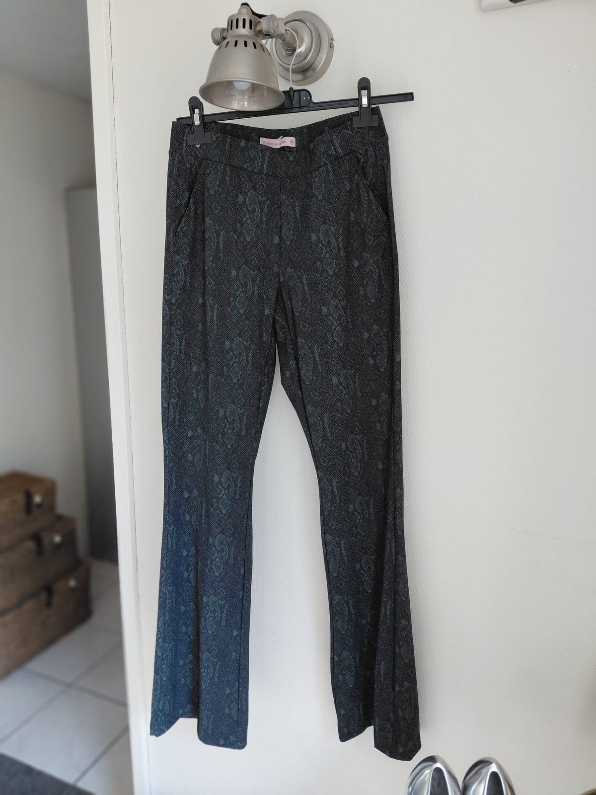 Studio anneloes flared maat xs als nieuw, Zwart, Ophalen of Verzenden, Zo goed als nieuw, Maat 34 (XS) of kleiner