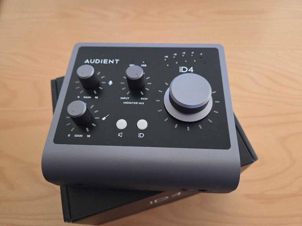 Audient iD4 MKII audio interface, Ophalen of Verzenden, Zo goed als nieuw, Minder dan 5 kanalen