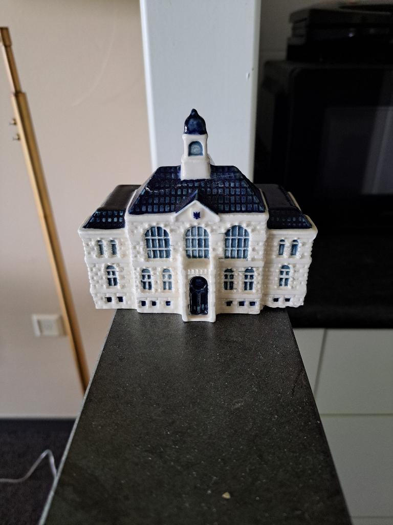Delfsblauw Raadhuis Apeldoorn, Ophalen of Verzenden, Gebruikt, 21 t/m 40