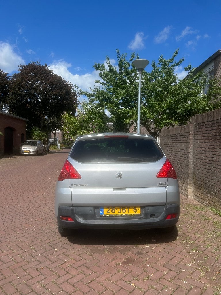 Peugeot 3008 1.6 VTI 2009 Grijs, Voorwielaandrijving, 1374 kg, 4 cilinders, 75 €/maand