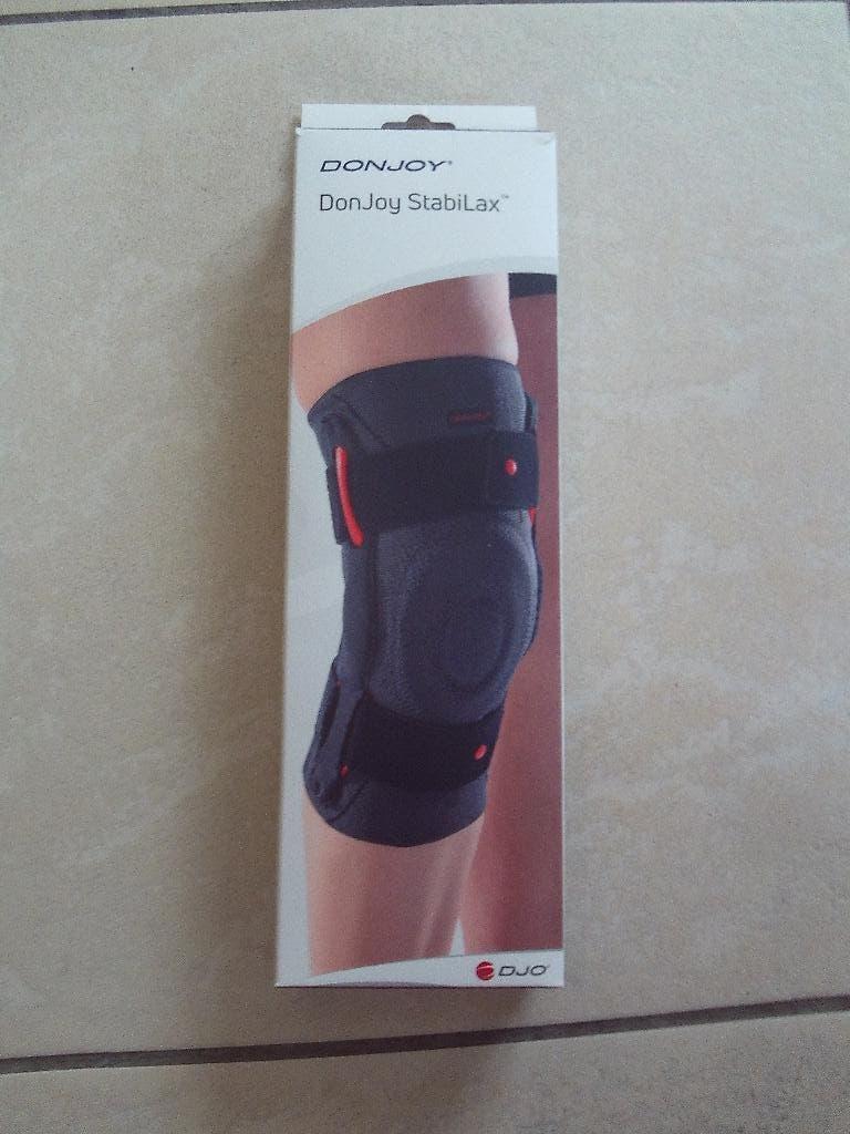 Nieuwe Kniebrace - Donjoy Stabilax - Maat 4 - kniemaat 47-49, Diversen, Ophalen of Verzenden, Nieuw