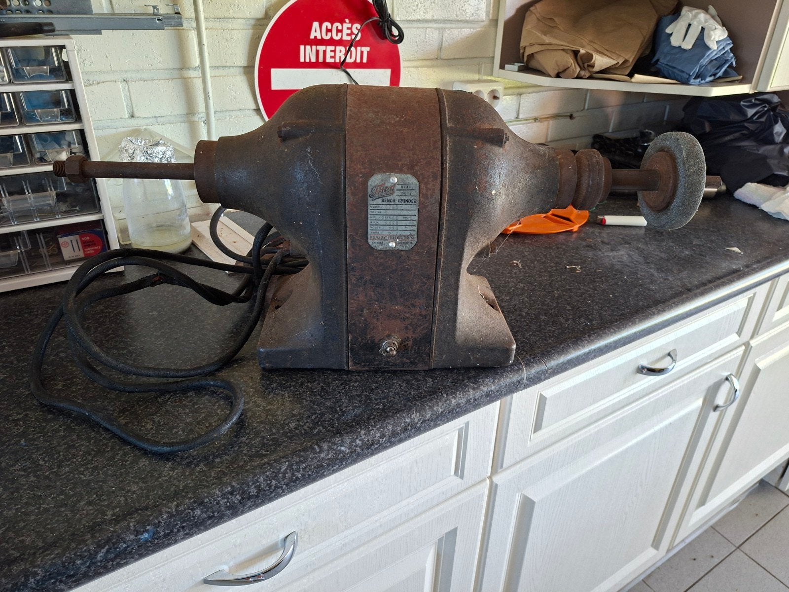 Vintage Thor Bench Grinder - Model 5765, Ophalen, Gebruikt, Minder dan 700 watt, Werkbankslijpmachine