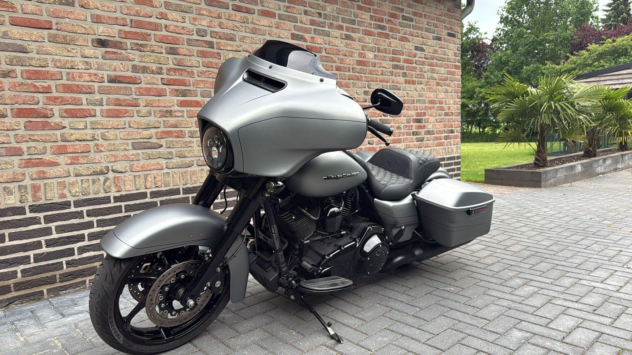 Harley Davidson 103 FLHXS Streetglide Street Glide Special m, Motoren, Laan van Vredenoord 33
2289 DA  Rijswijk, NL, 1690 cc, H-DCUSTOMERSERVICE@Harley-Davidson.com