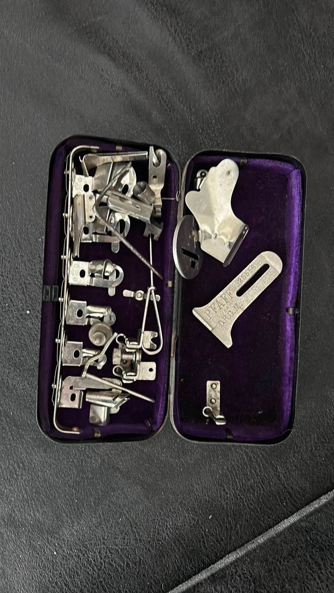 Pfaff kist met spullen, Antiek en Kunst, Ophalen of Verzenden
