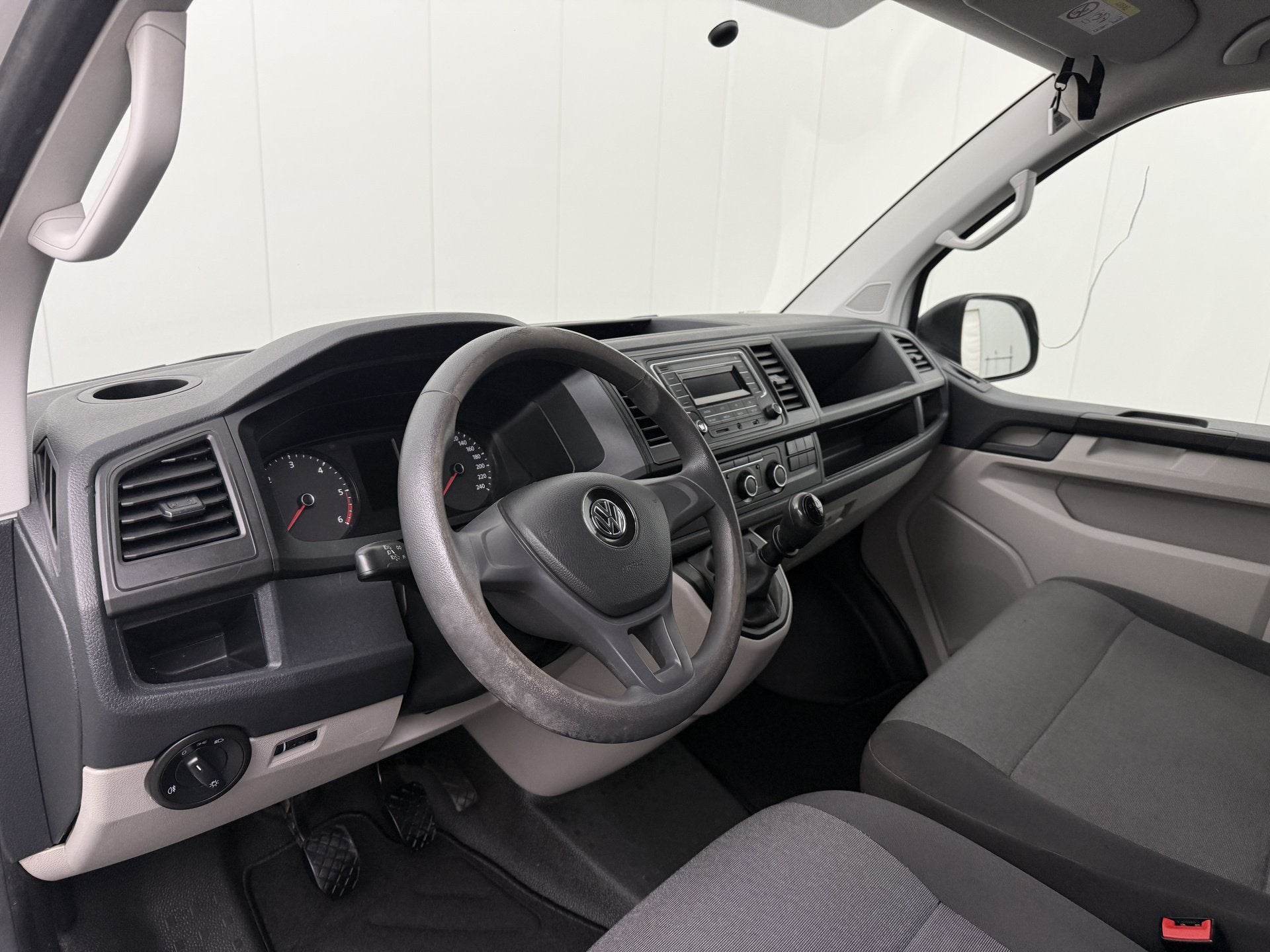 Volkswagen Transporter 2.0TDI Imperiaal | Trekhaak | Airco |, Voorwielaandrijving, Dealer onderhouden, Gebruikt, Euro 6