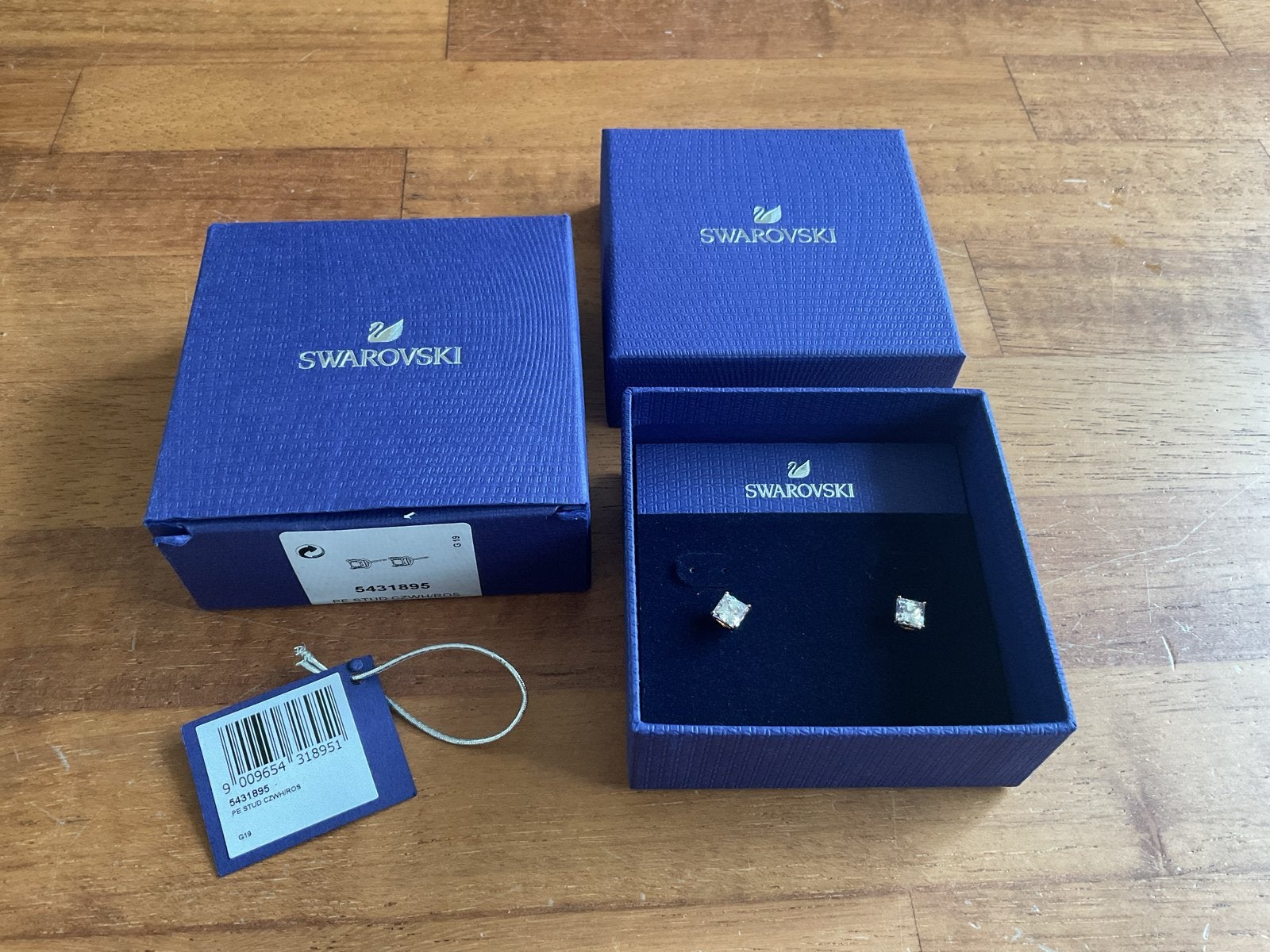 Swarovski Oorbellen Knopjes Studs 5431895, Met kristal, Overige materialen, Ophalen of Verzenden, Zo goed als nieuw
