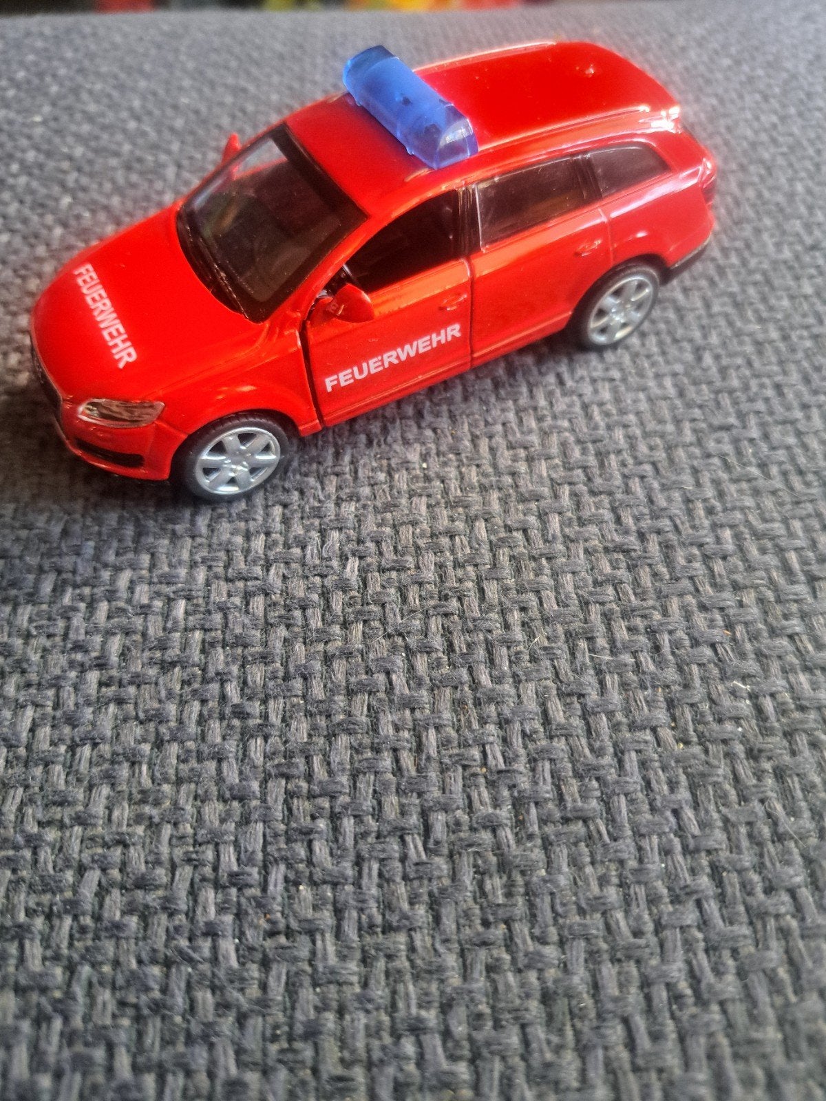 msz model audi q7 feuerwehr rijdend, Overige merken, Gebruikt, Auto, Ophalen of Verzenden