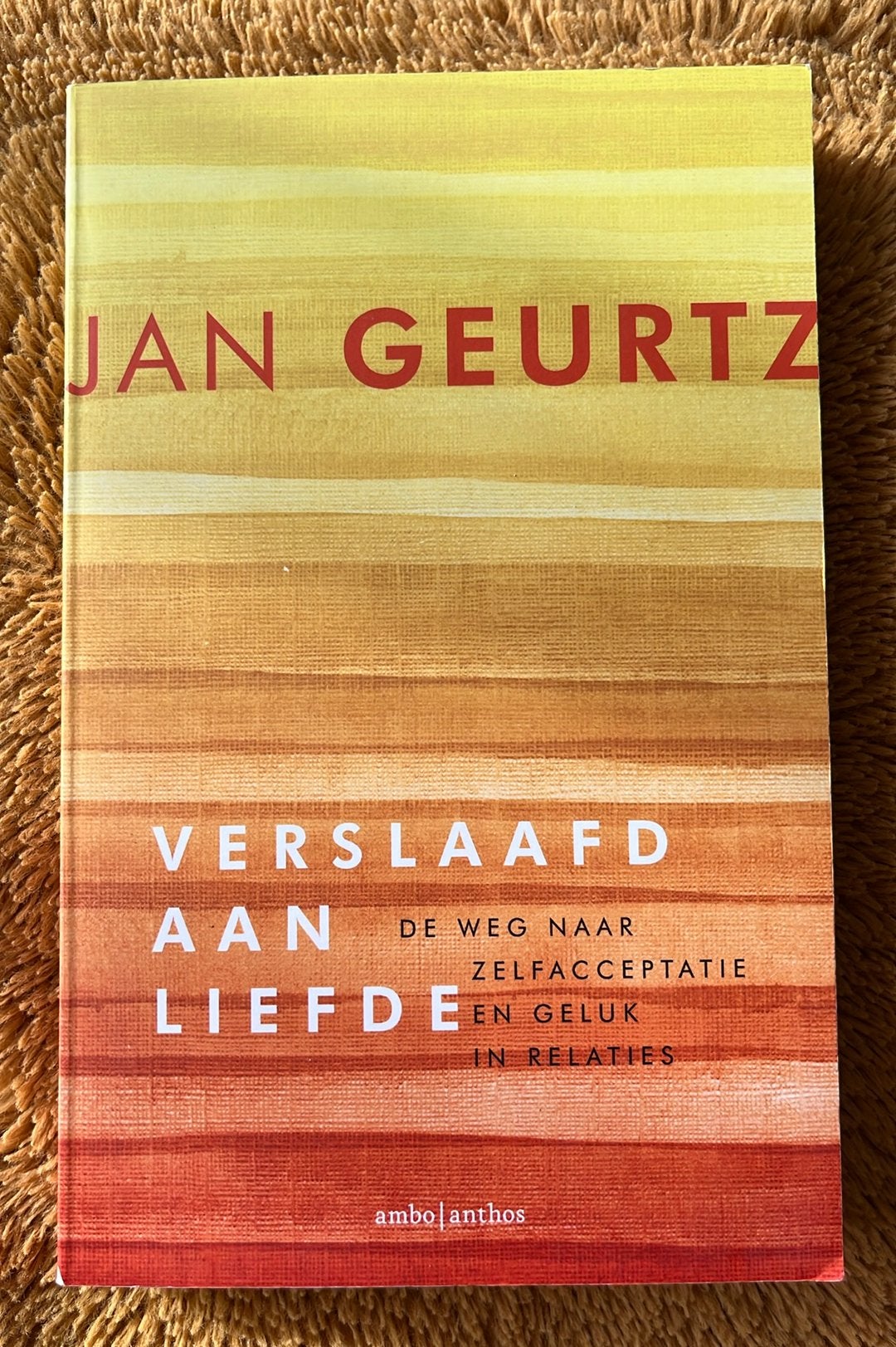 Jan Geurtz - Verslaafd aan liefde, Boeken, Ophalen of Verzenden, Zo goed als nieuw, Jan Geurtz