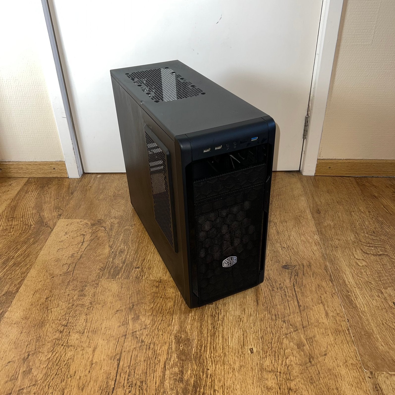 Cooler Master N300 Behuizing, Computers en Software, Ophalen of Verzenden, Gebruikt