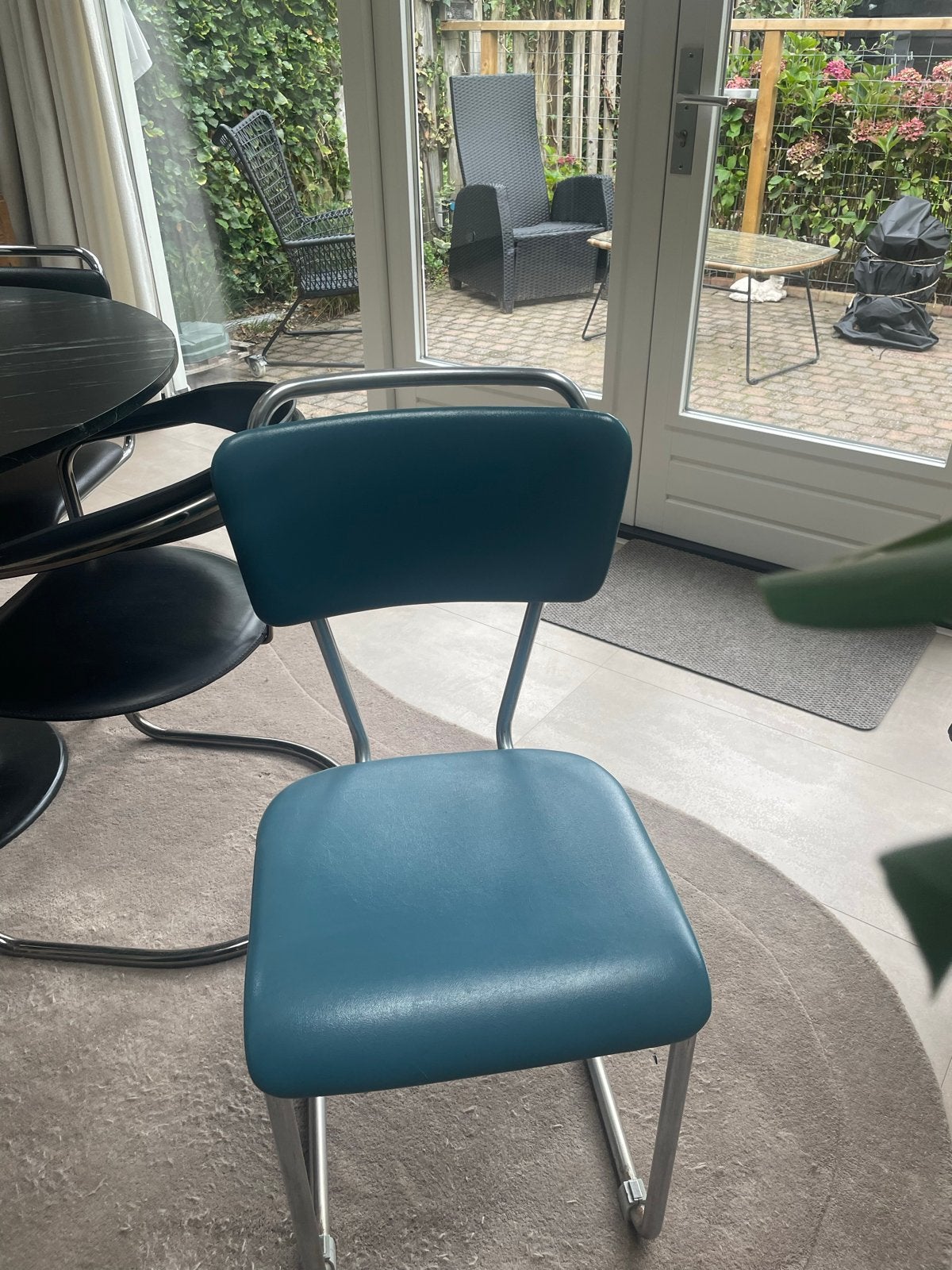 Gispen stoel PTT met chromen frame, Gebruikt, Blauw, Ophalen of Verzenden, Metaal