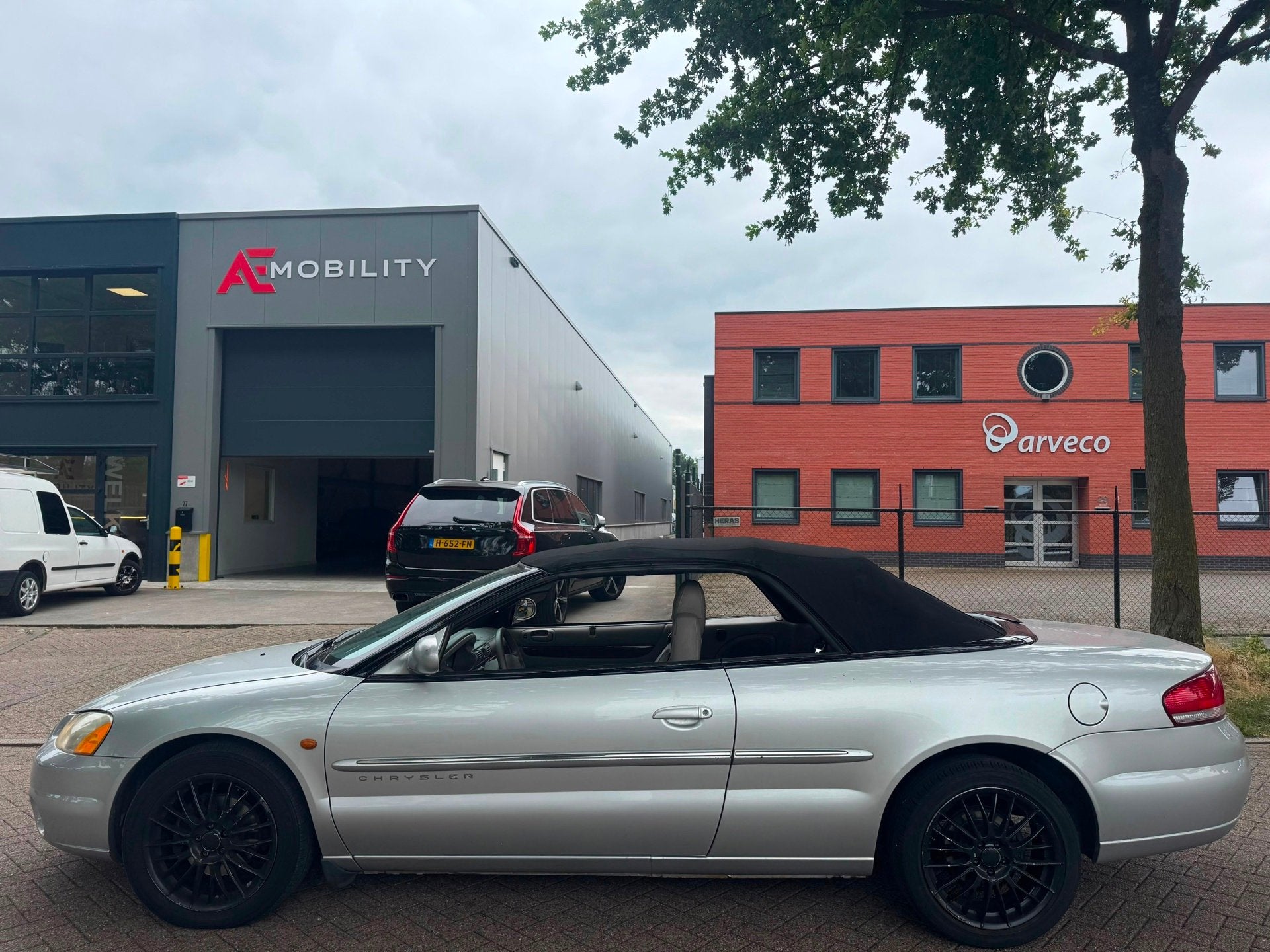 Chrysler Sebring 2.7i-V6 24V LX Convertible Cabrio AUTOMAAT, Auto's, Chrysler, 450 kg, Gebruikt, Cabriolet, 4 stoelen