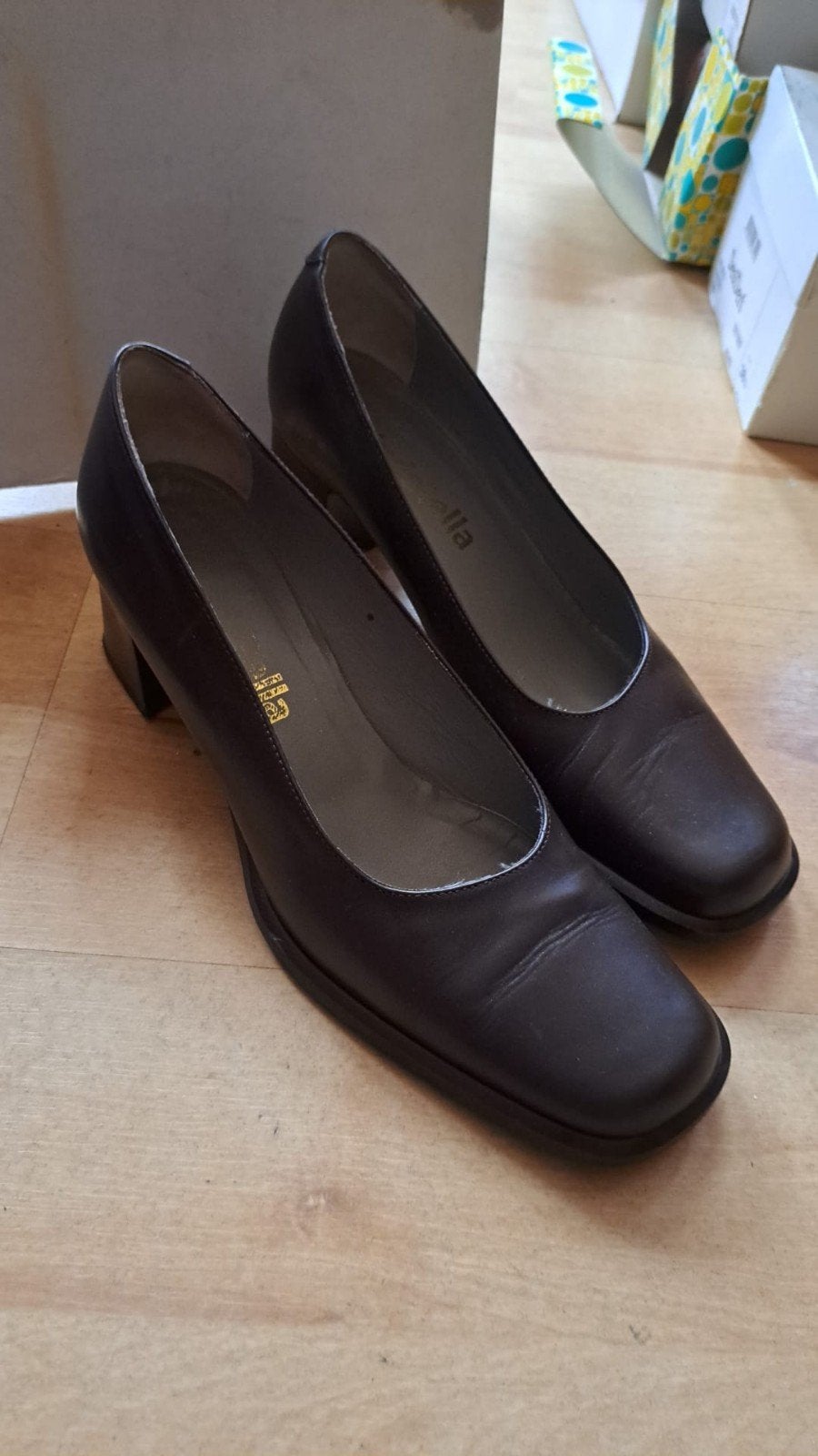 Donkerbruine pumps met lage hak 39, Ophalen of Verzenden