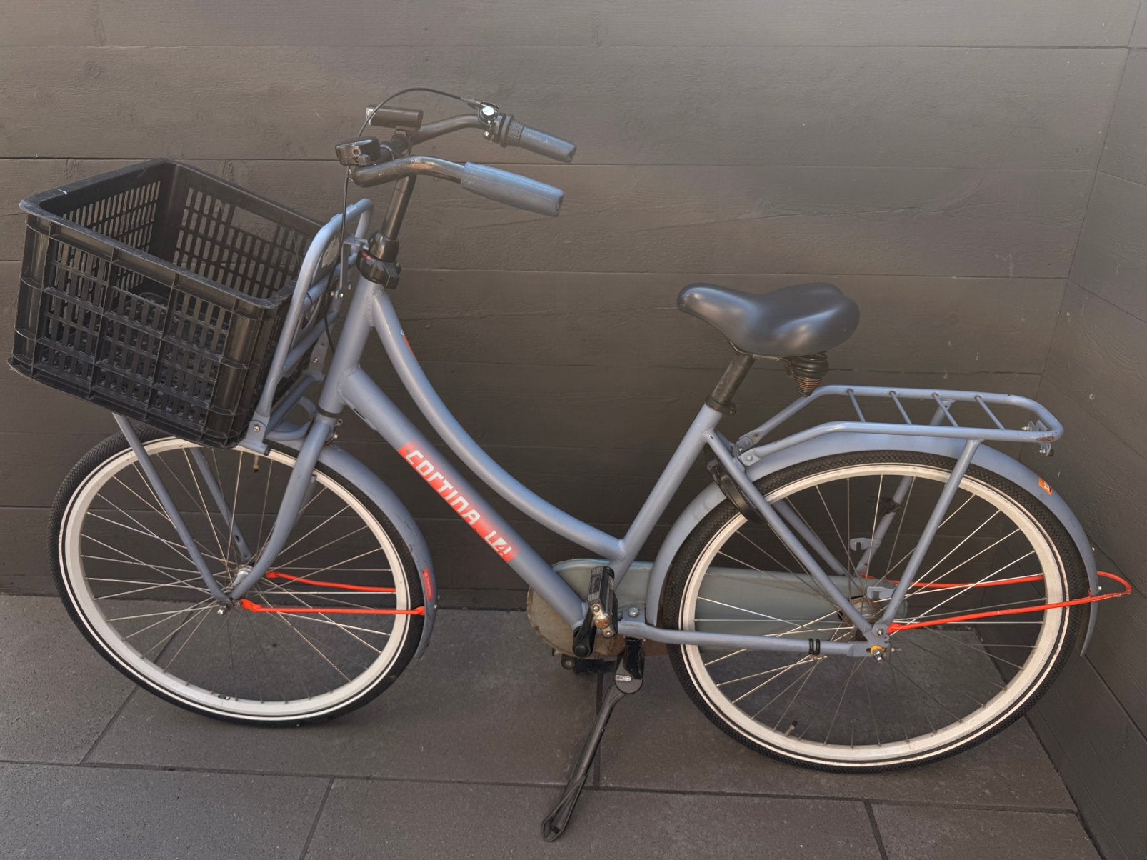 Cortina U4 lichtblauw / oranje – transportfiets met krat, Ophalen, Gebruikt, Terugtraprem, 26 inch of meer