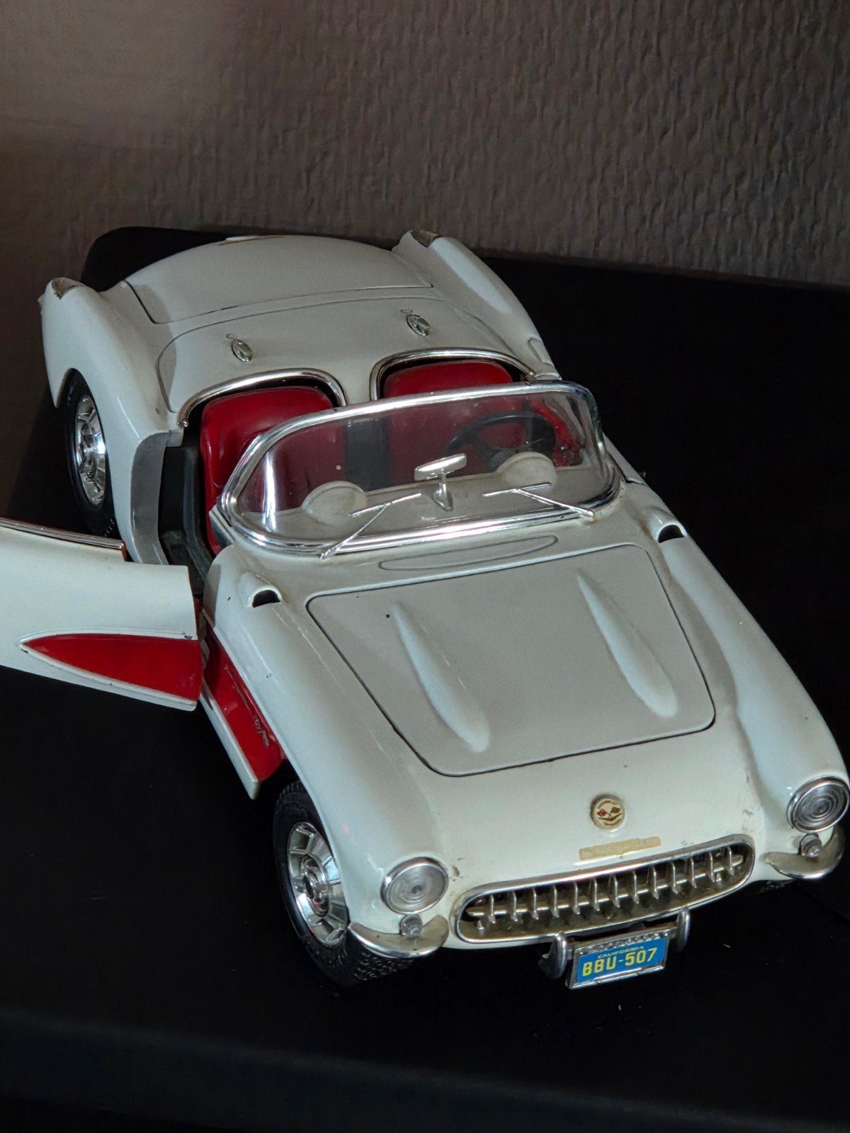 Witte Chevrolet Corvette C1 schaalmodel 24 cm, Ophalen of Verzenden, Zo goed als nieuw, Auto
