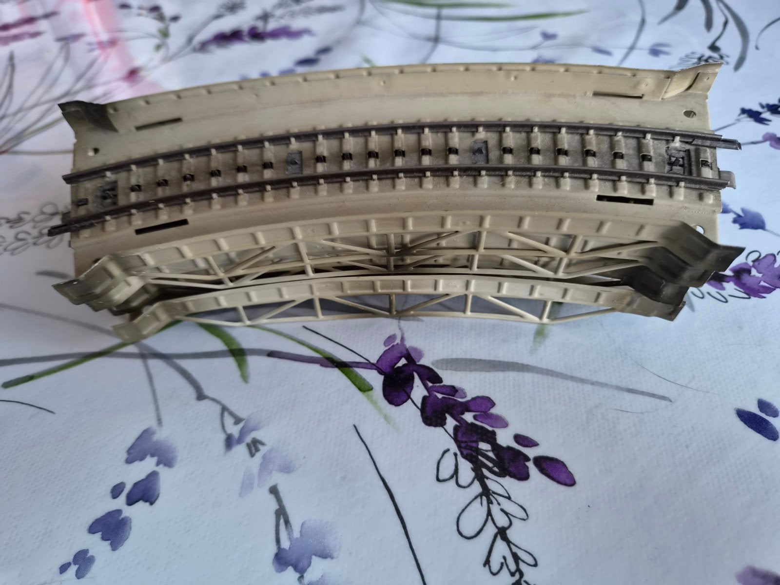 Märklin M-rails  7167 gebogenbrugdelen (4 stuks), Wisselstroom, Gebruikt, Rails, Ophalen of Verzenden