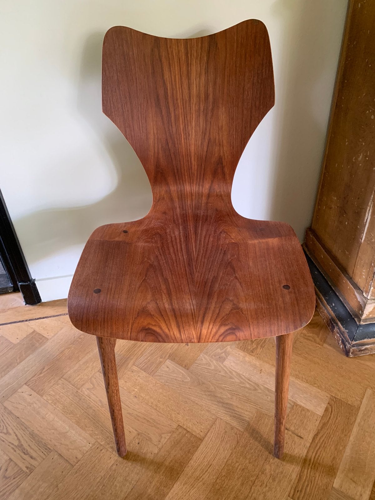 Vintage Scandinavië’s stoel, Ophalen, Zo goed als nieuw, Bruin, Eén