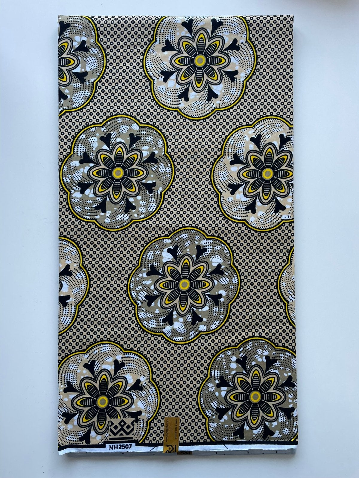 Afrikaanse textiel 2 yards 100% katoen, Hobby en Vrije tijd, Stoffen en Lappen, Verzenden, Beige, Nieuw, 30 tot 120 cm