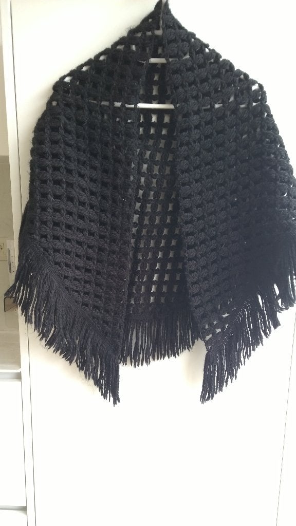 Zwarte poncho, Ophalen of Verzenden, Zo goed als nieuw, Maat 46/48 (XL) of groter, Zwart