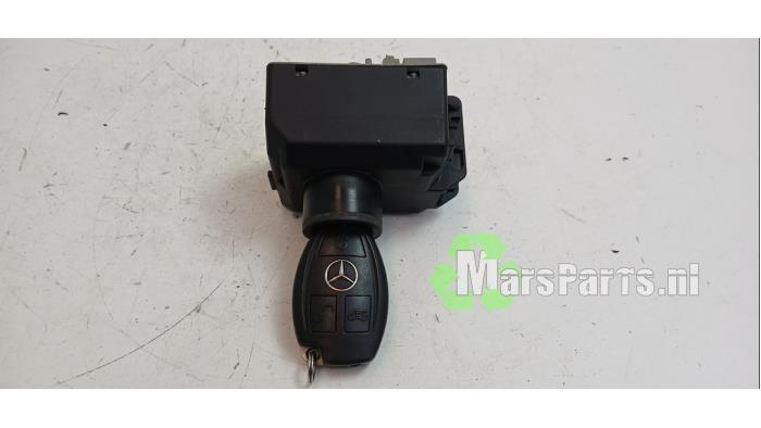 Elektronisch kontaktslot van een Mercedes Vito, Gebruikt, -, Ophalen of Verzenden, -